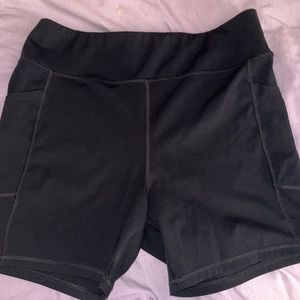 (2of 3) American Eagle The Everything Pocket Bike short